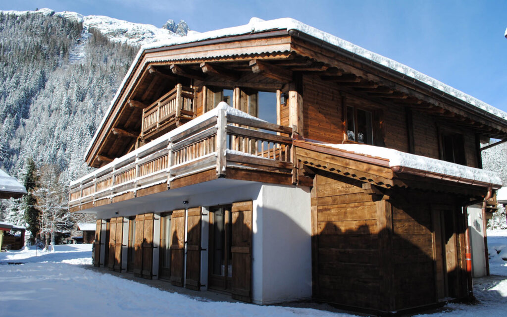 1. Outiside   Marmotte Mountain Zenith 1
