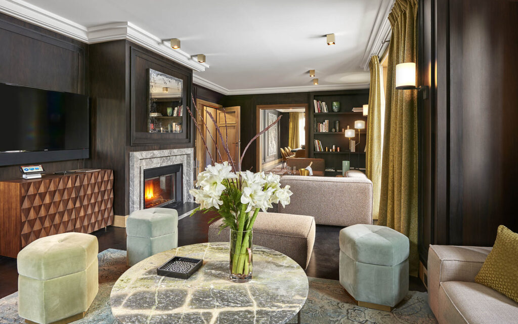 APG Chalet LAmarante Living Room JMS.2