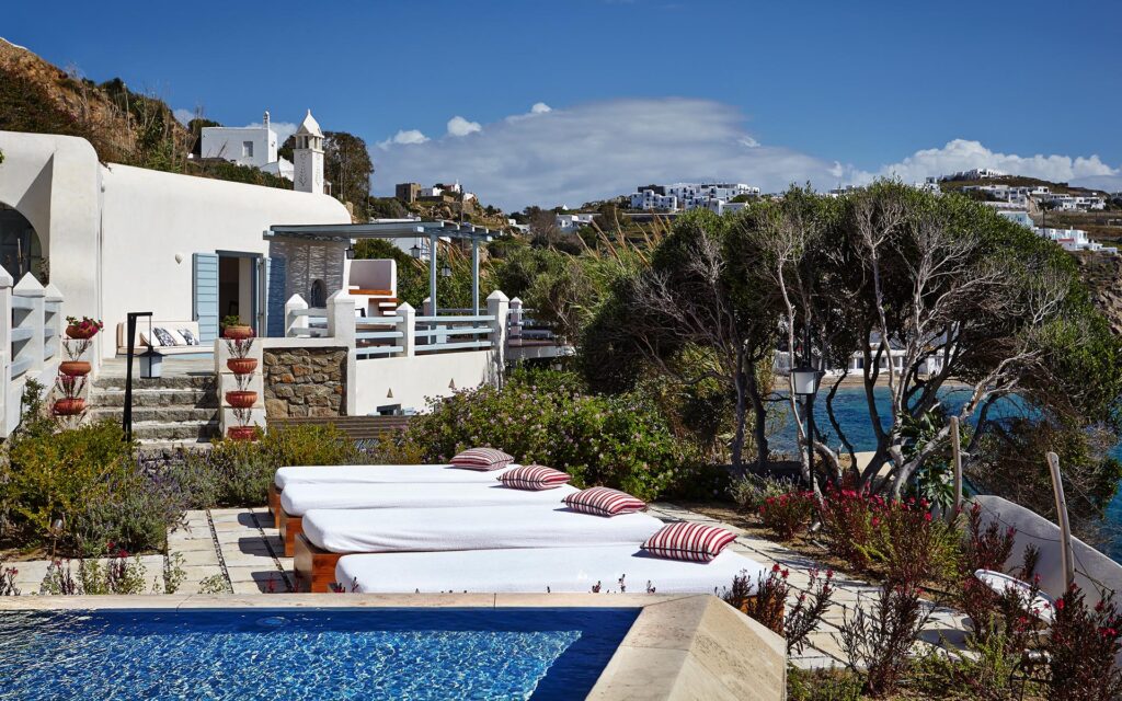 Belvedere Watefront Private Pool 13