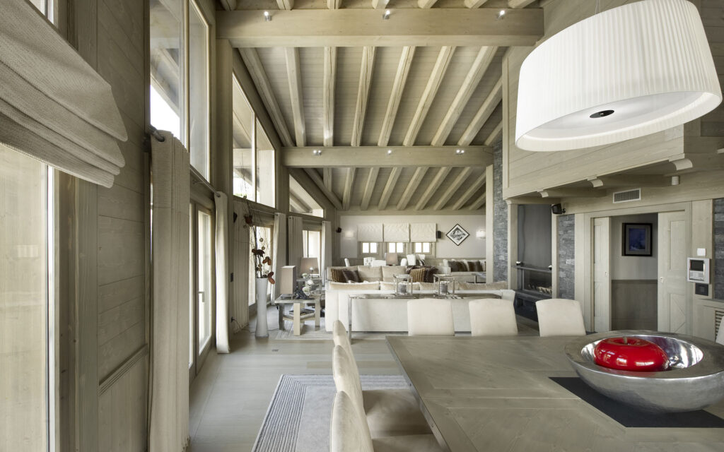 CHALET KARAKORAM SALON SALLE A MANGER 01