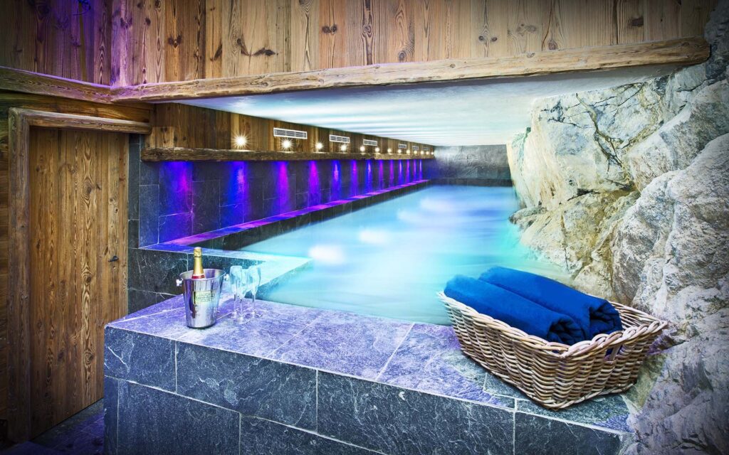 Chalet Genepy Luxury Ski Chalet Val d Isere France 20