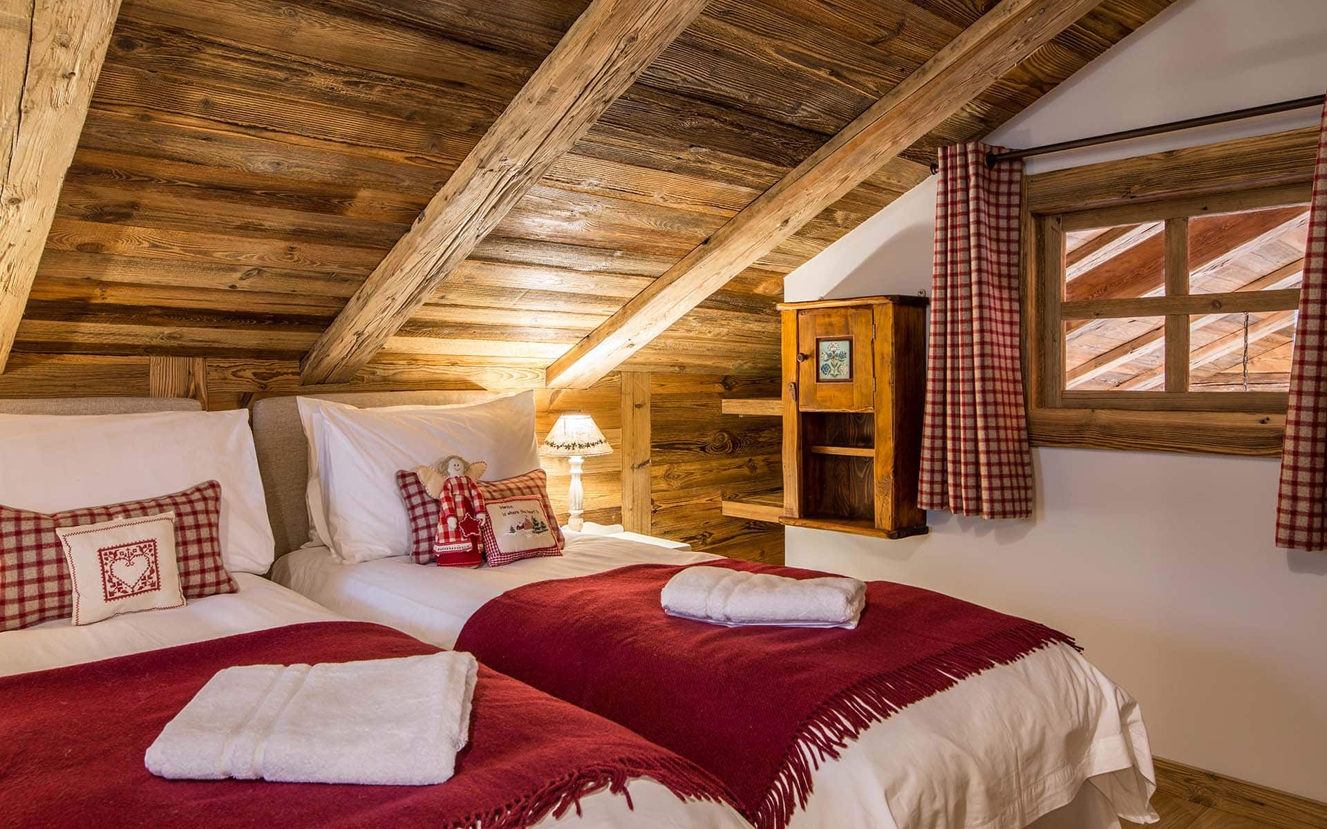 La Grange au Merle, Châtel