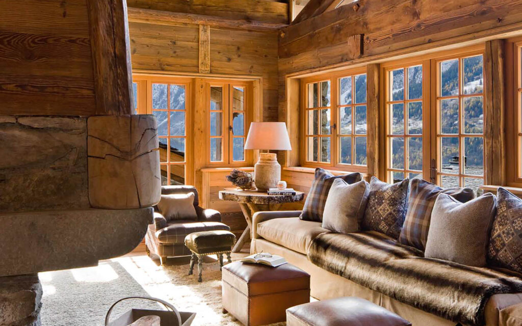 Main Lounge 2