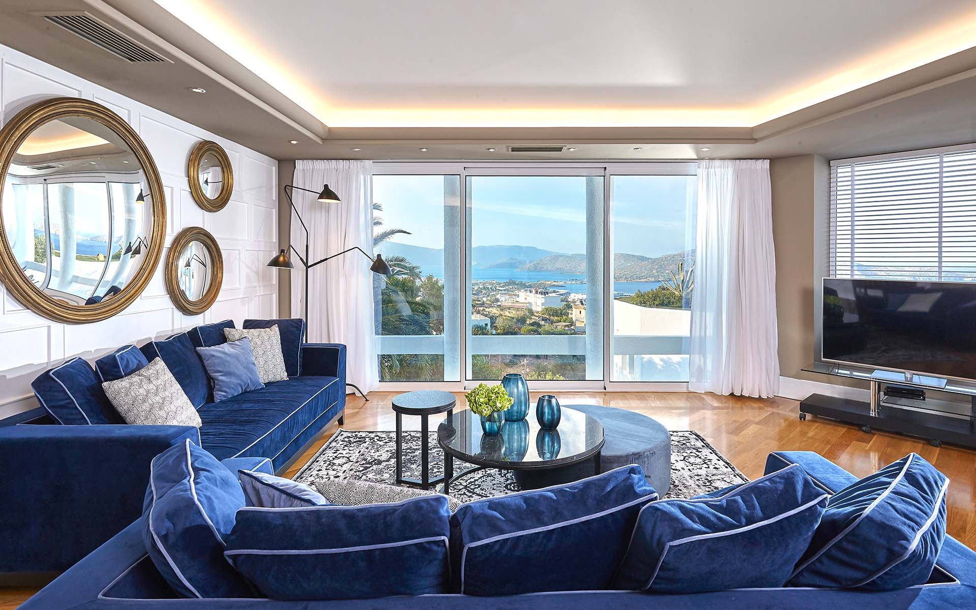 Royal Spa Pool Villa, Crete