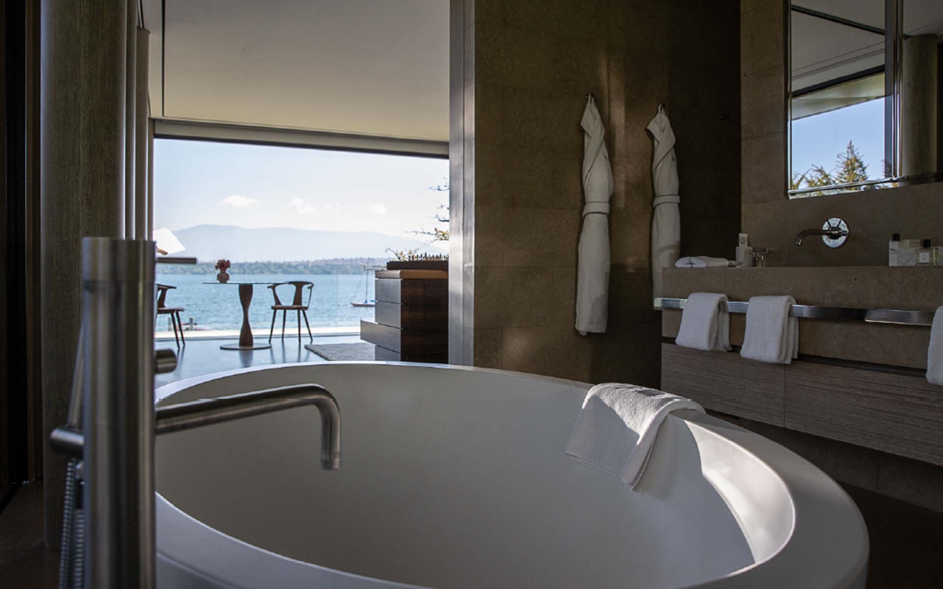 Villa du Lac, Geneva