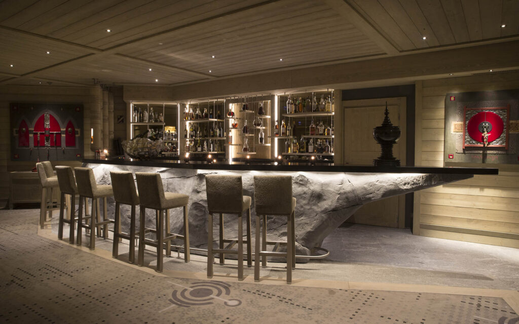 bar 16