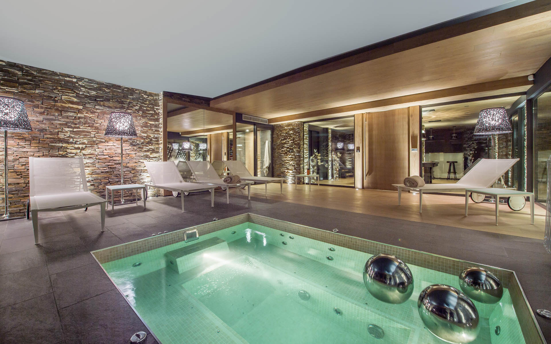 Chalet Moriond, Courchevel 1650