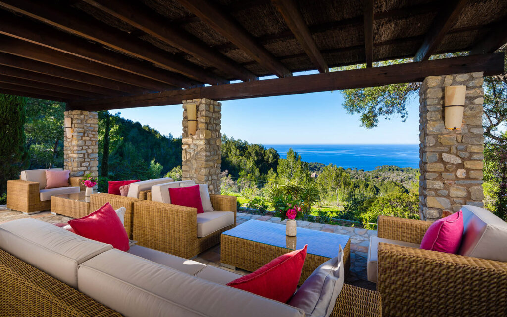 son balagueret outdoor lounge