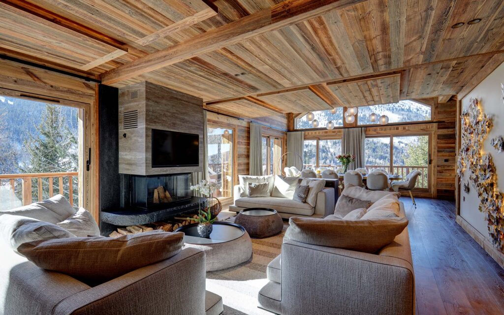 9 CHALET MENOR LIVING ROOM 55