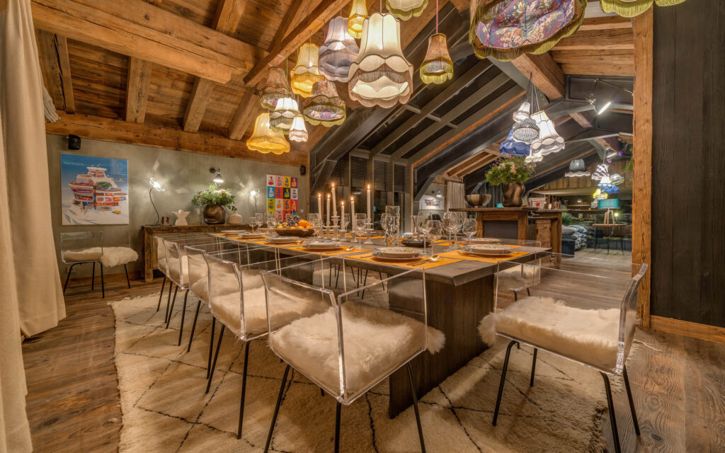 Dining husky chalet