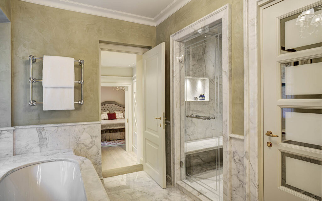 Mosaic House   bathroom rgb vlde1651141p134