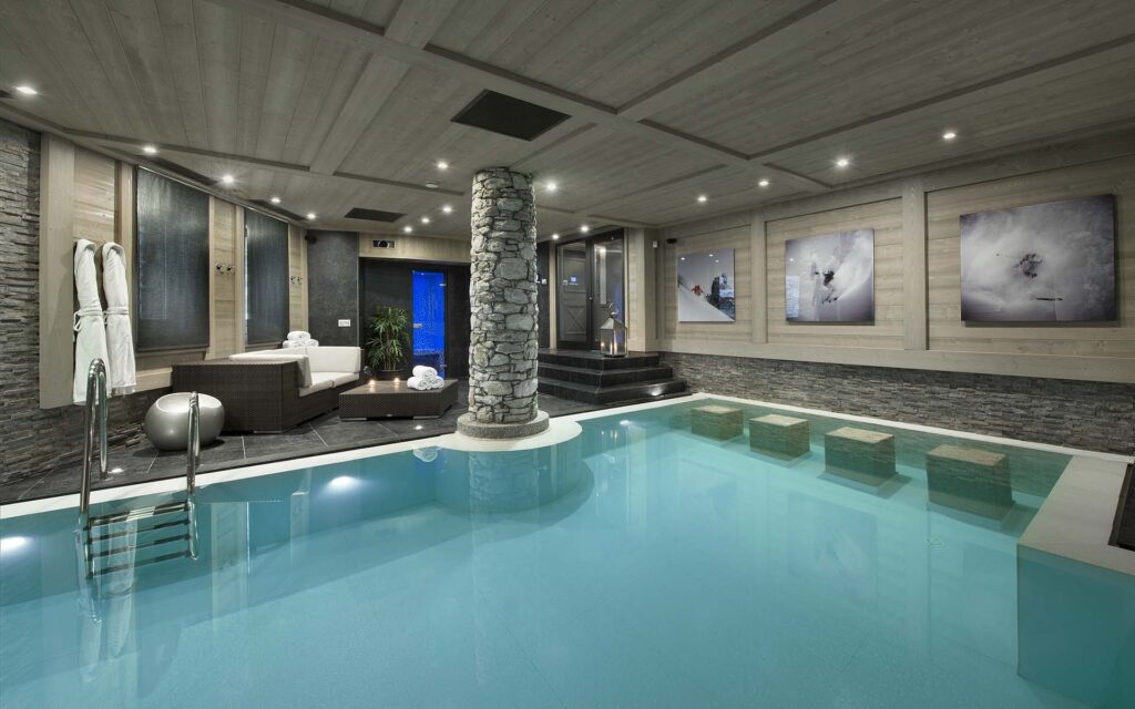 Swimming Pool Black Pearl