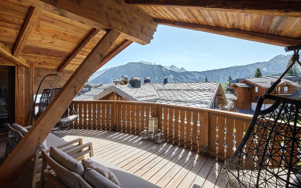 Terrace with Mountain View. min