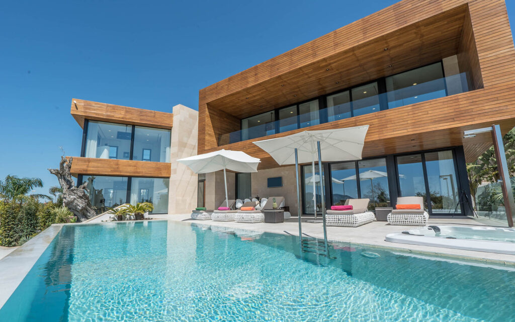 VILLA VALERIA   Infinity Pool 2