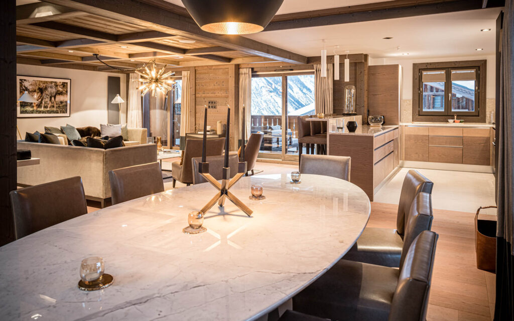 dining detail min