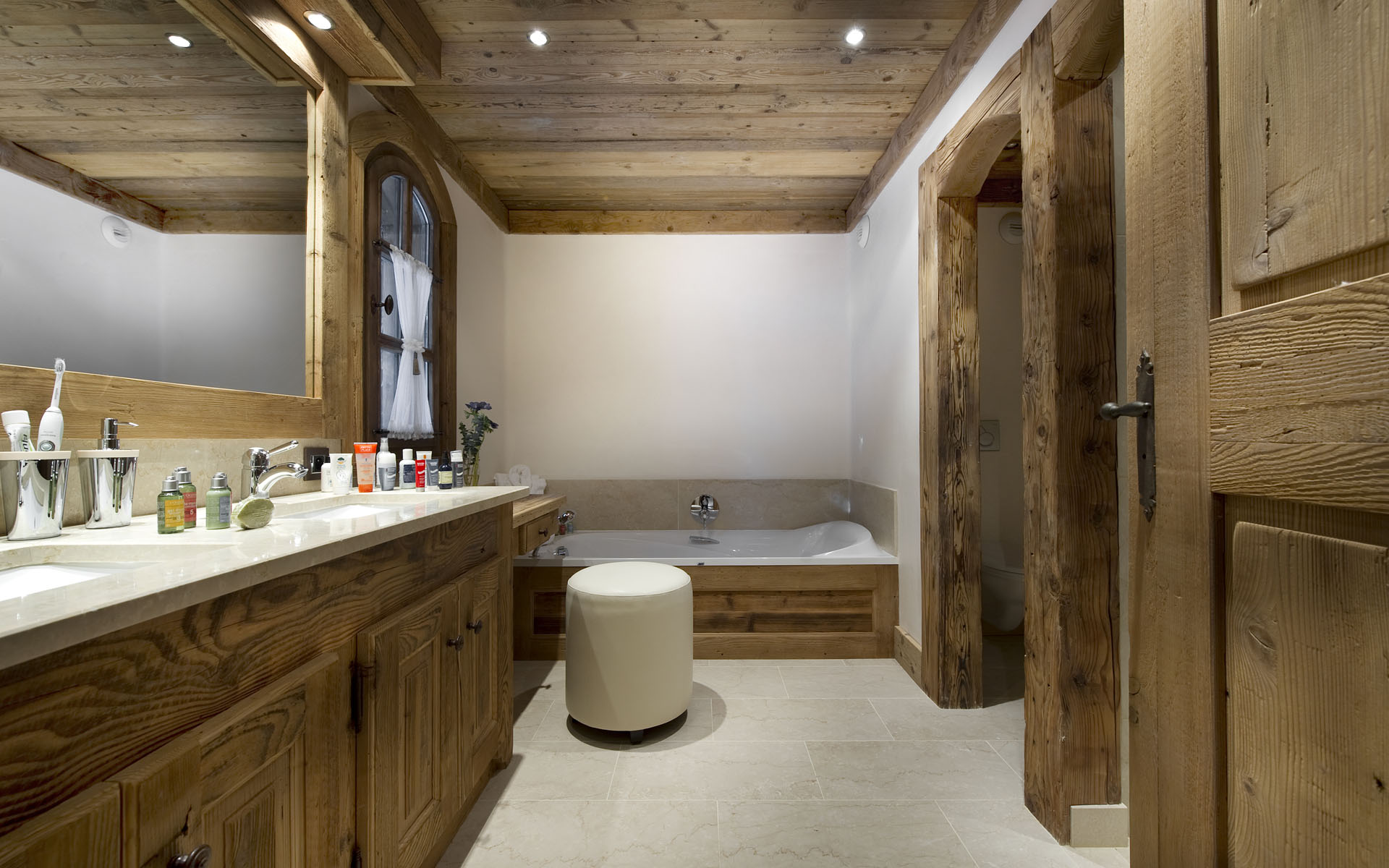 Chalet Gentianes, Courchevel 1850