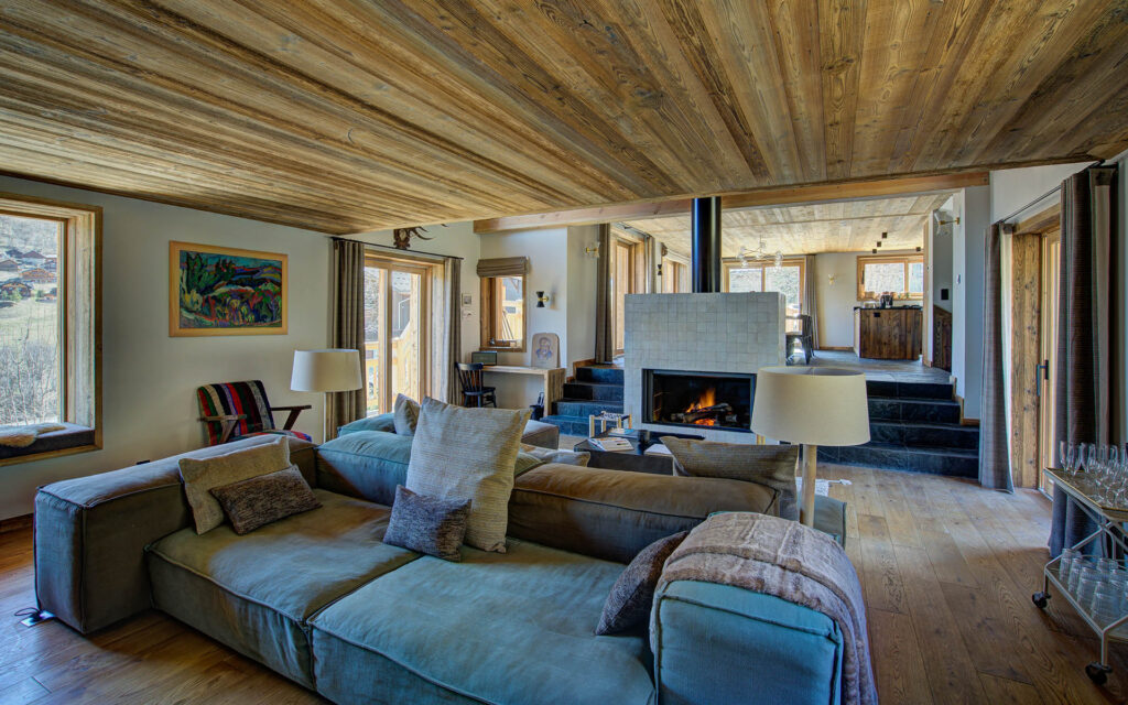 AJP00352And8more2019 12 outdoor chalet sun 017