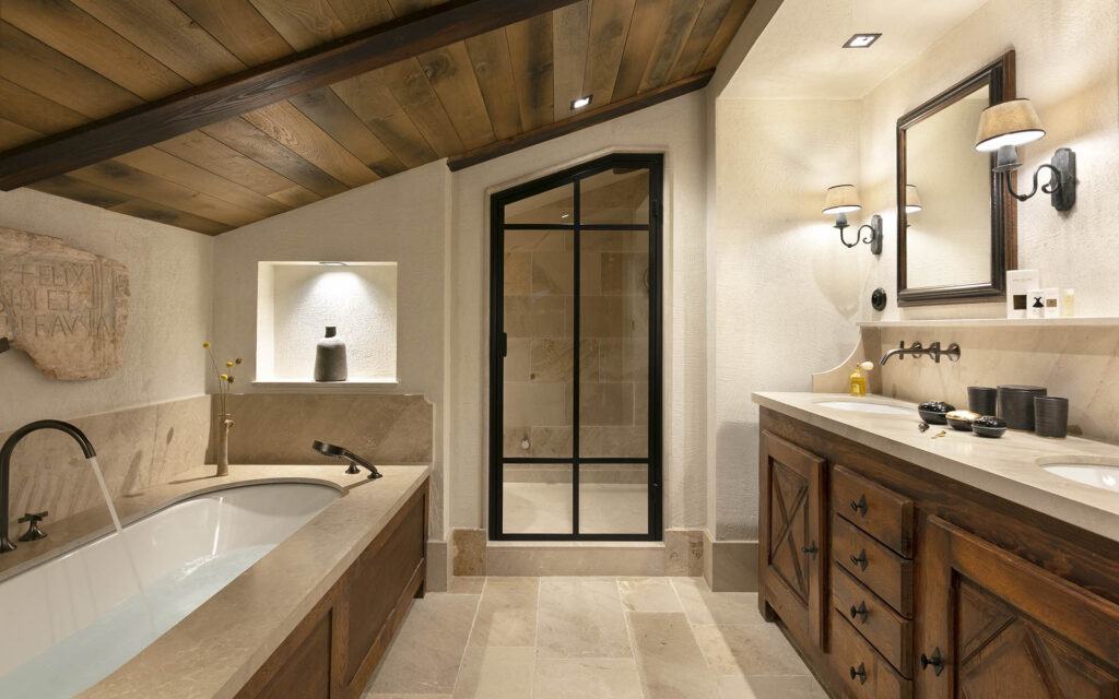 CHANTEMERLE PENTHOUSE BATHROOM