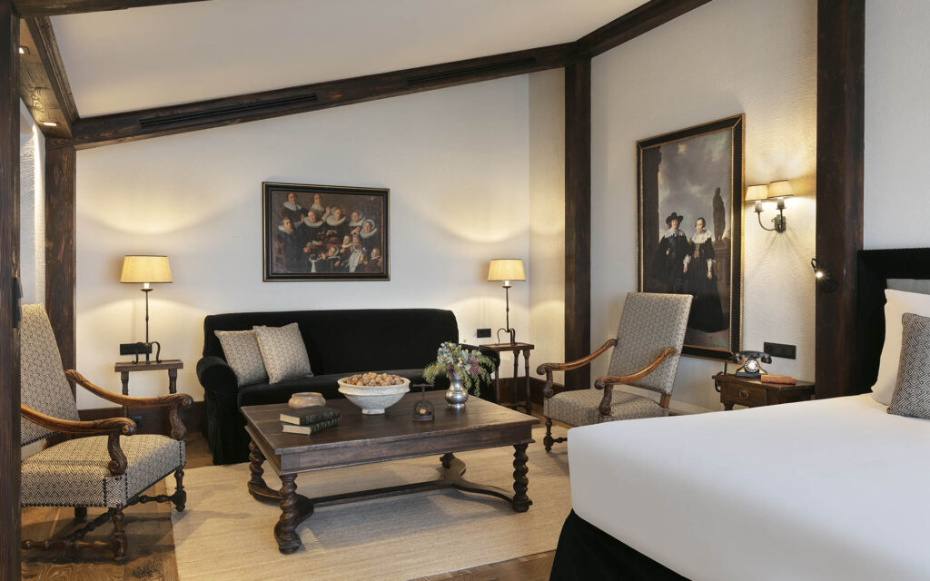 CHANTEMERLE PENTHOUSE BEDROOM 1