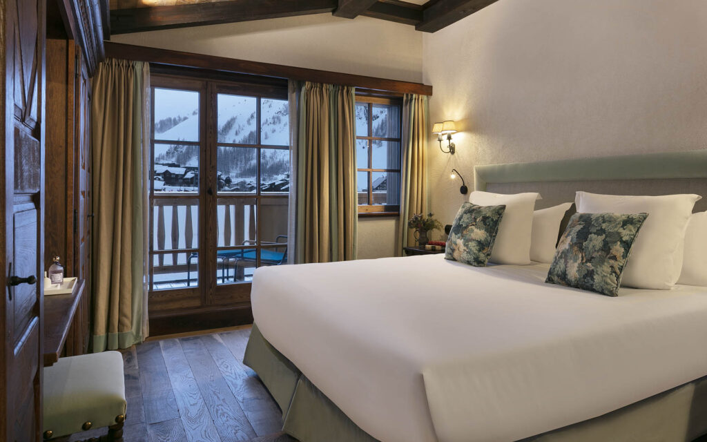 EPIERRE PENTHOUSE BEDROOM