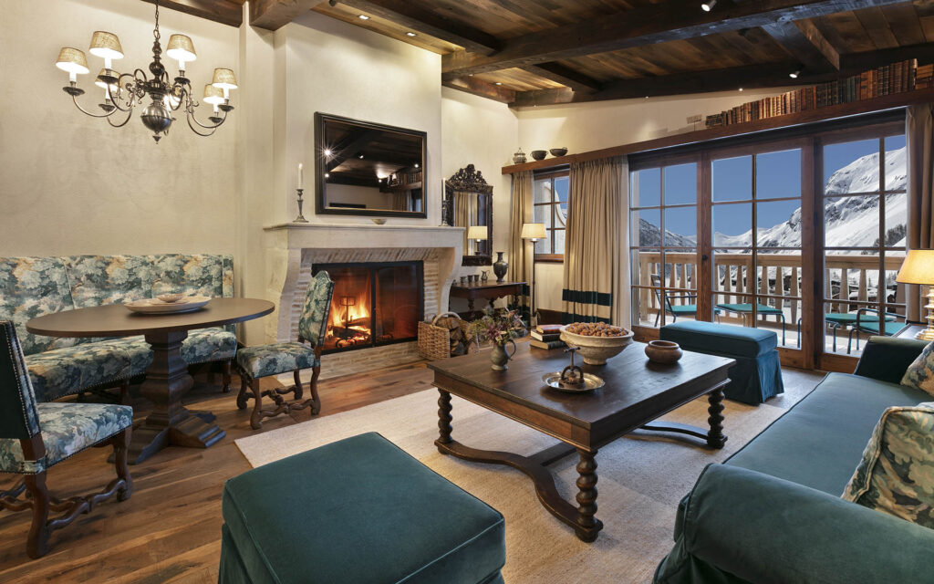EPIERRE PENTHOUSE LIVING AREA