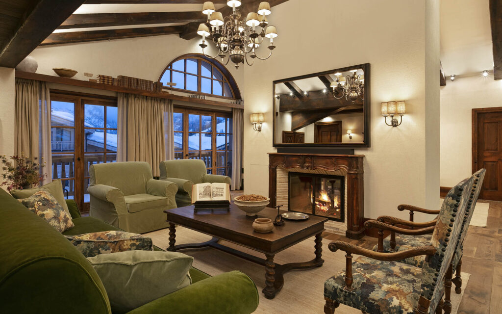 MONTMAYEUR PENTHOUSE LIVING AREA 3