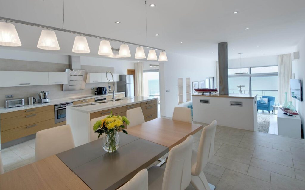 Villa Mar Azul Kitchen and interior dining table