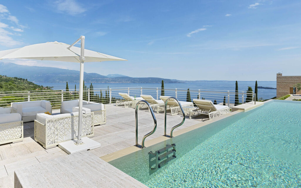 Richard Meier Terrace 001