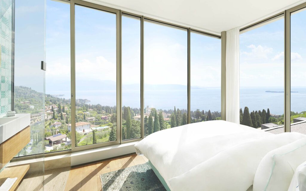 Sphere Ovest Corner Bedroom 001