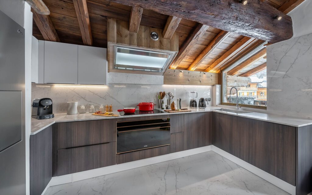 Chalet Mathilda Location chalets Covarel Val dIsere Alpes France – Cuisine