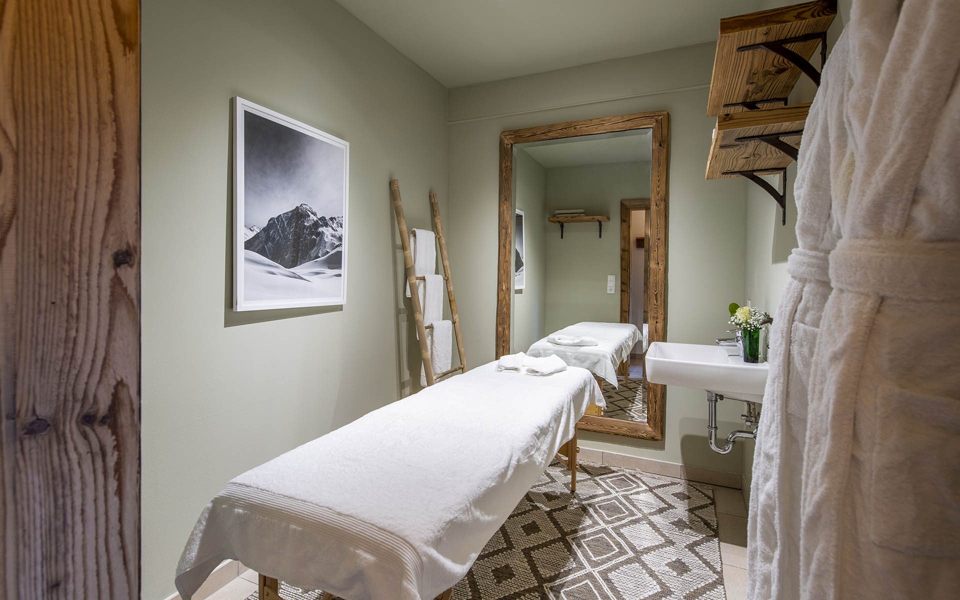Kikombe Lodge, St. Anton