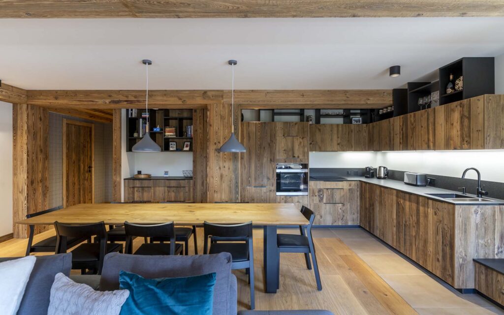 Chalet Little Bear Luxury Chalet Meribel 2 1