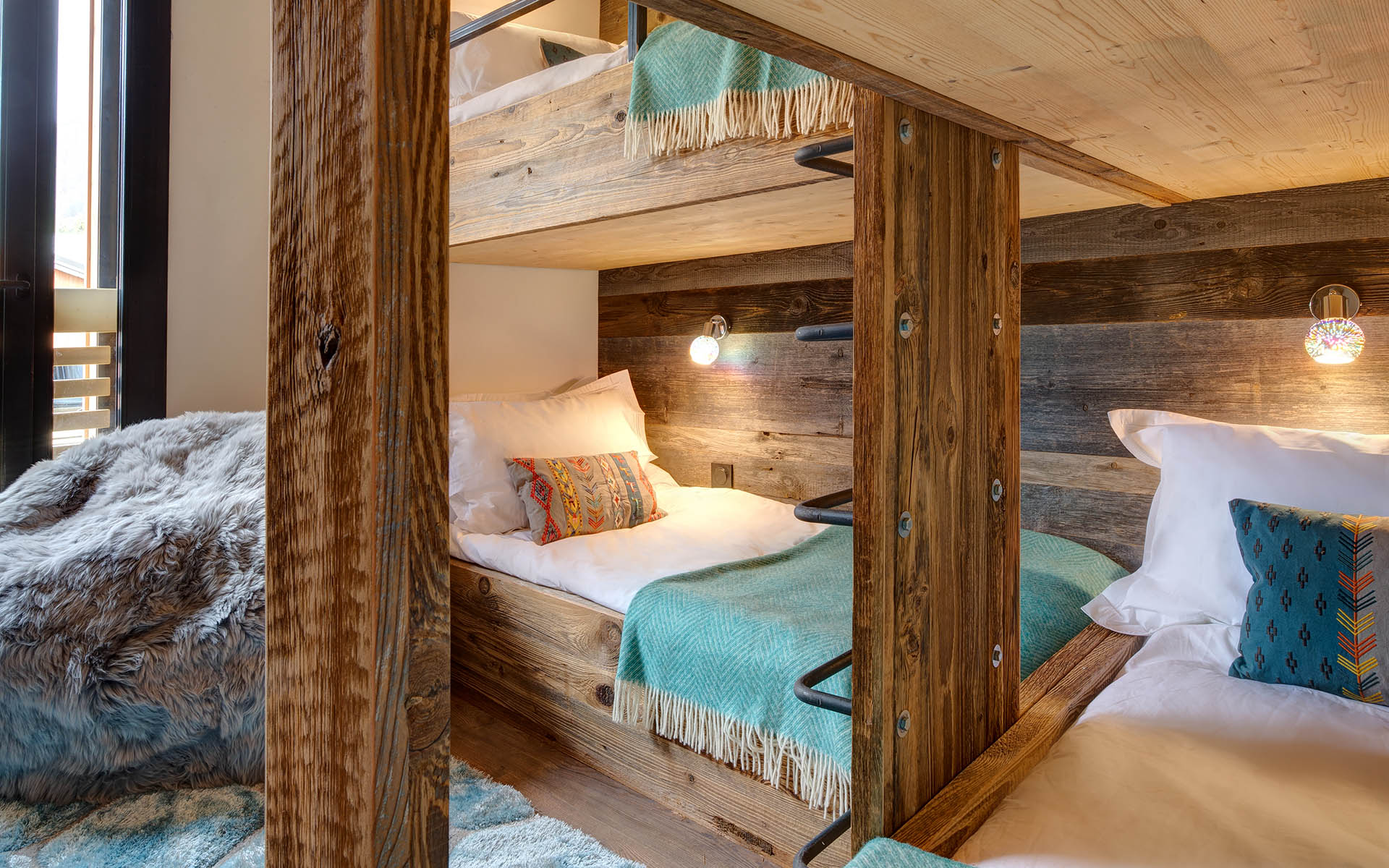 21 The View, Châtel