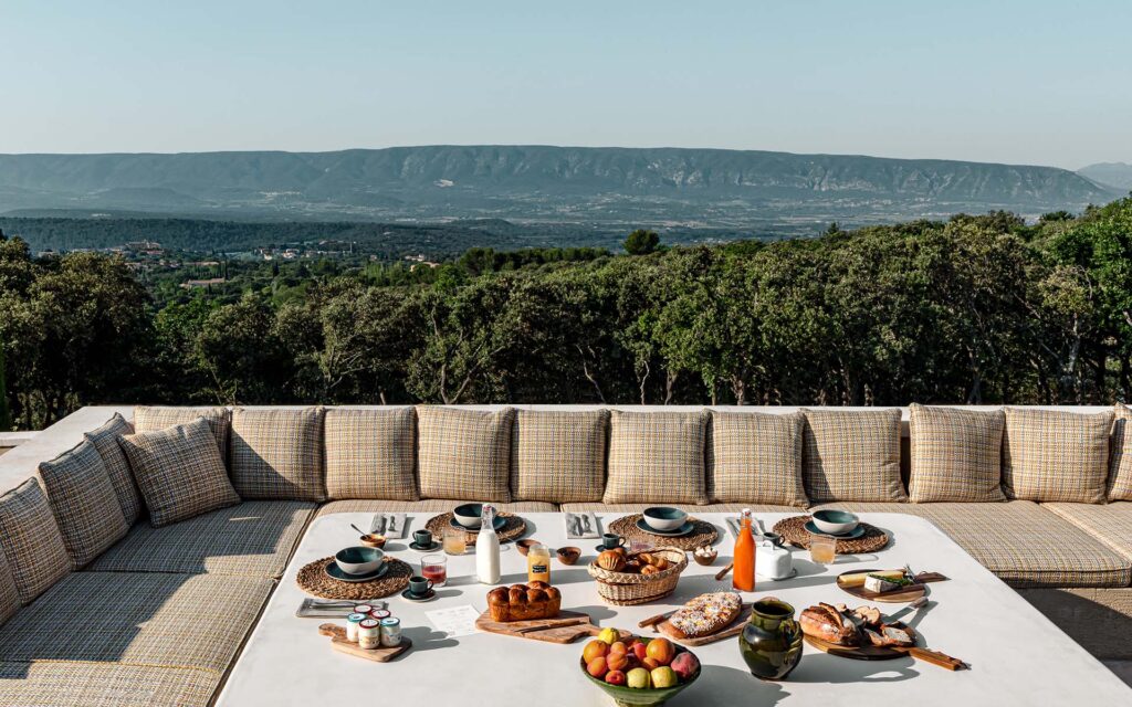 Les Hauts de Gordes Luxury Summer Villa Provence France 38