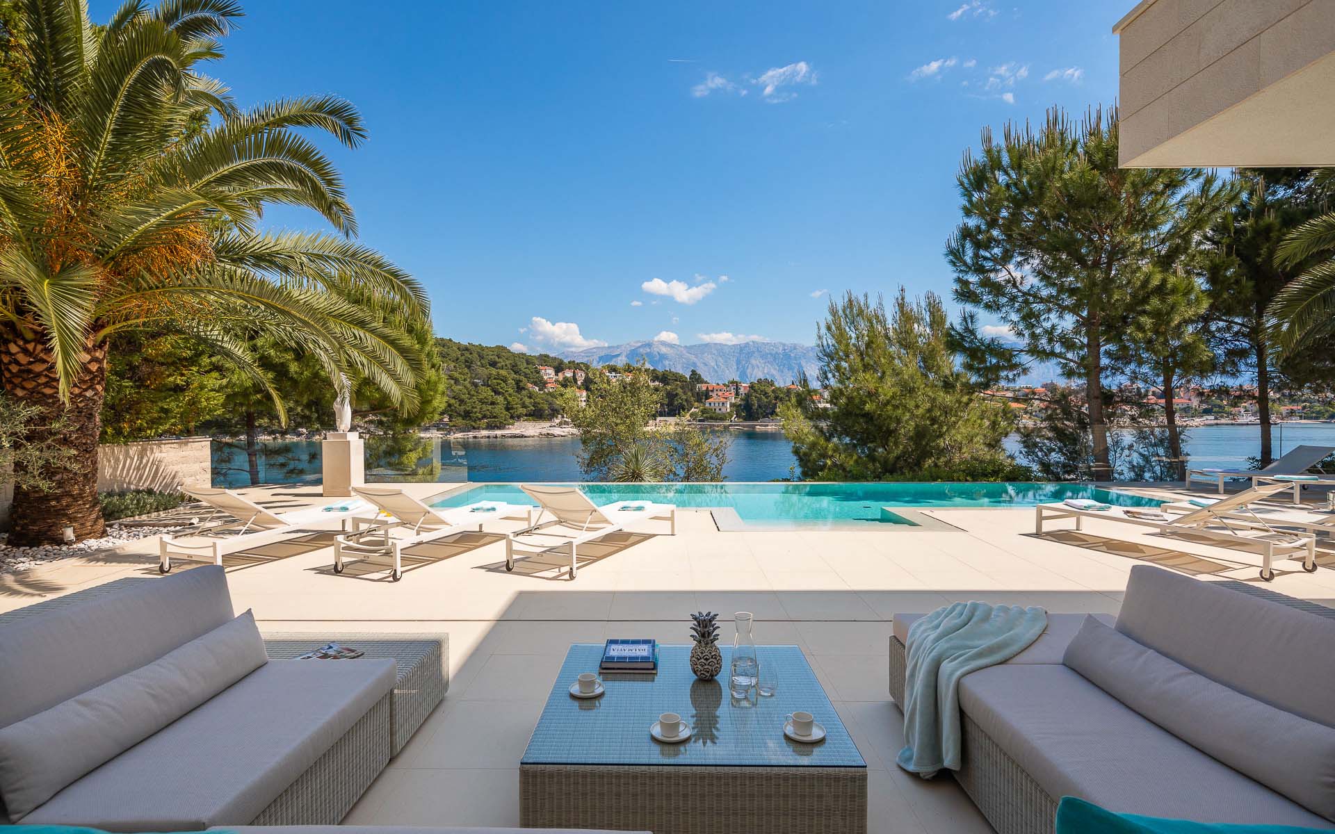 Villa Mila, Brač