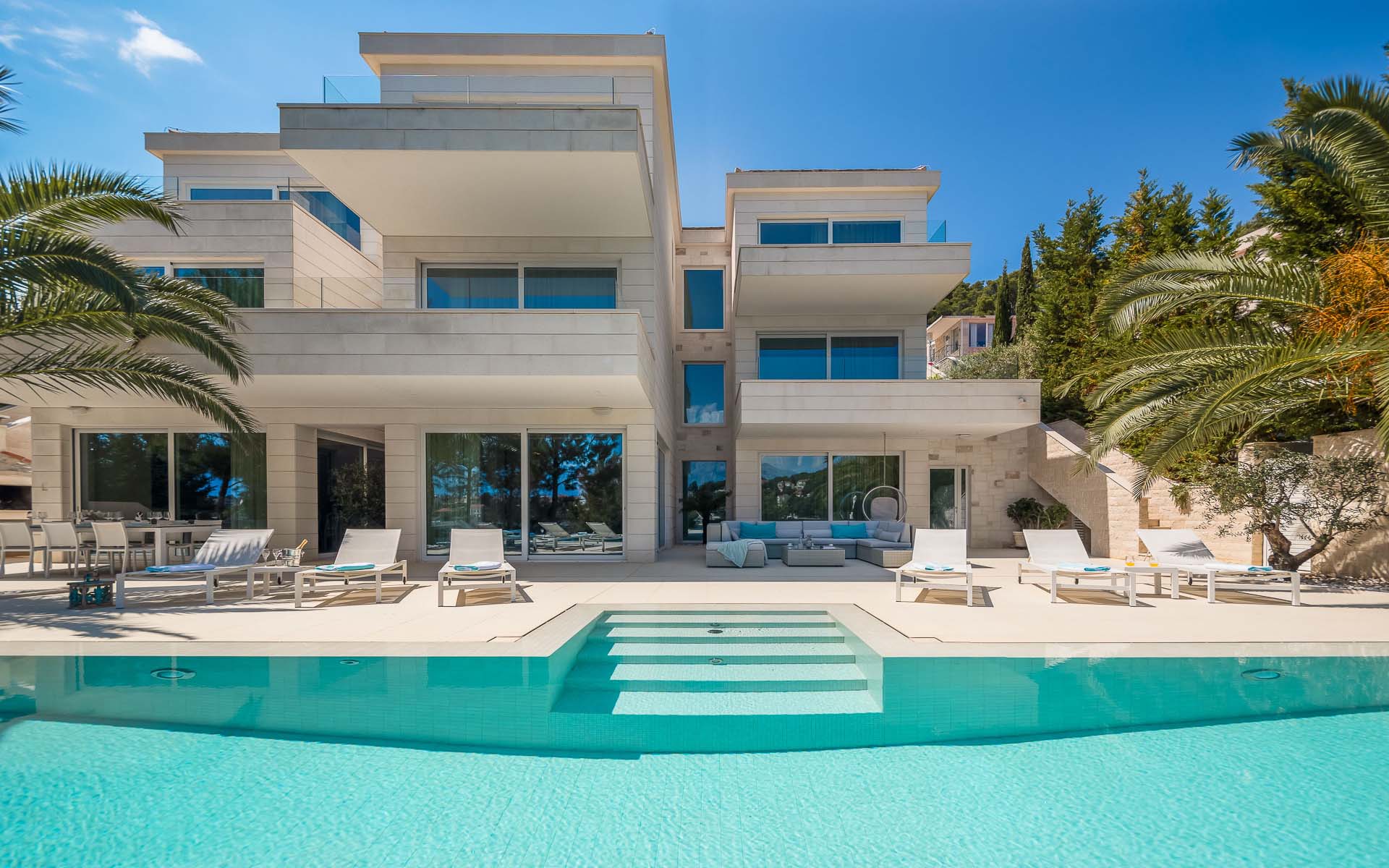 Villa Mila, Brač