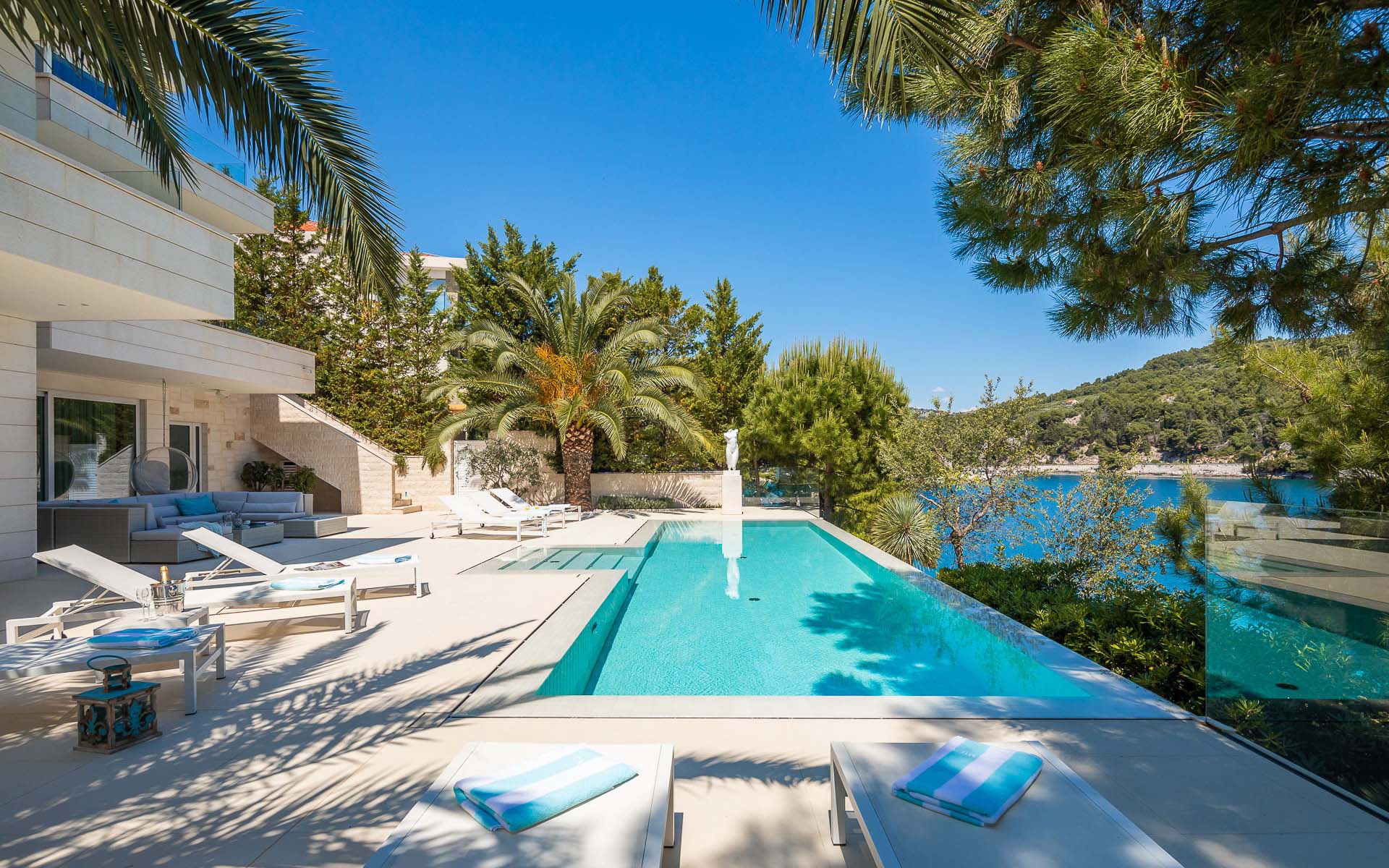 Villa Mila, Brač
