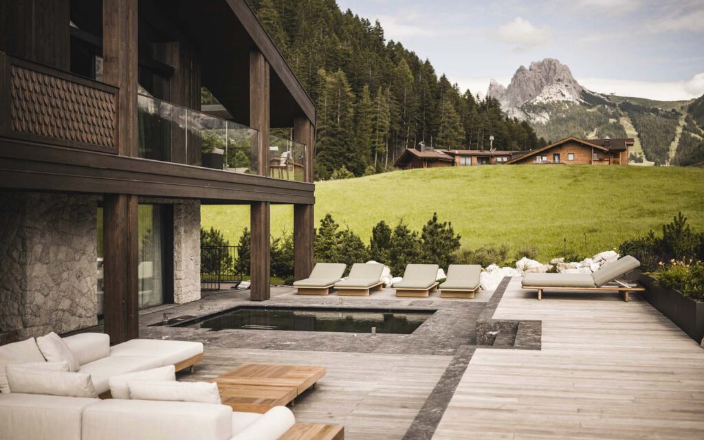Chalet Alpurio Luxury Ski Chalet Dolomites Italy 27 WARM
