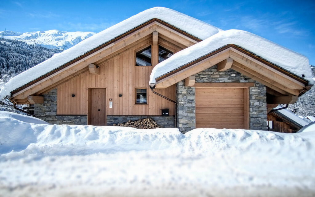 Chalet Caro Entrance in snow