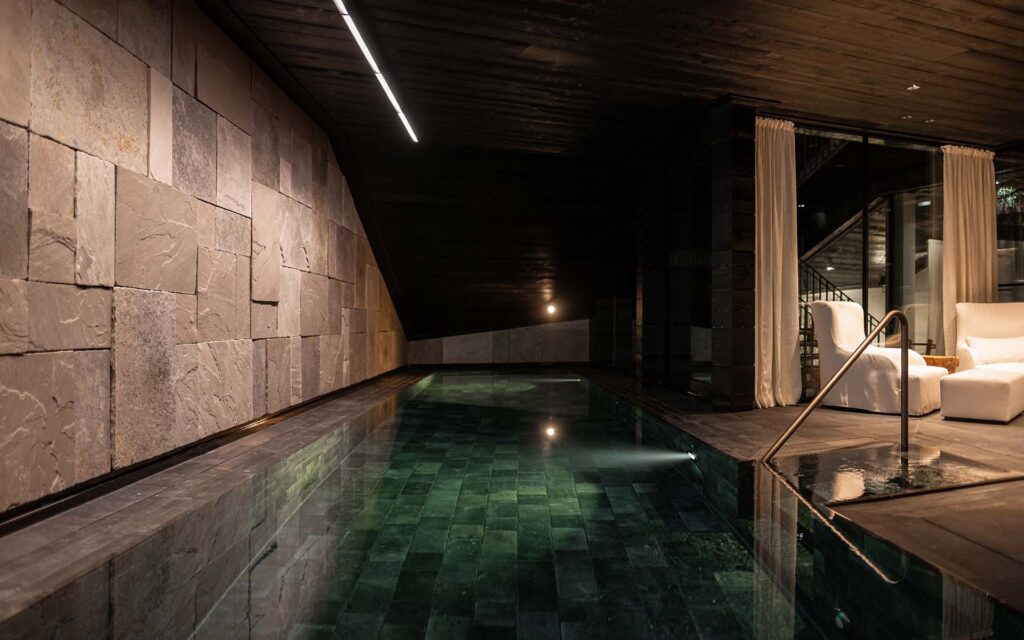 The Barn Luxury Ski Chalet Lech Austria 25