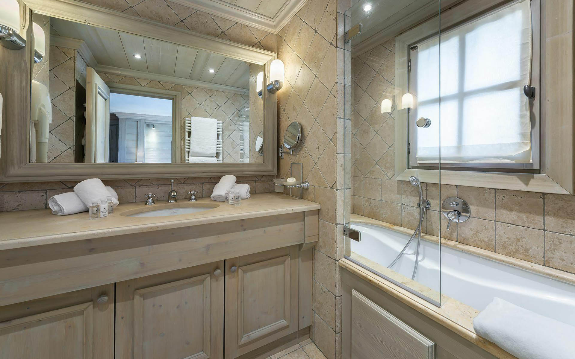 Chalet Edelstone, Courchevel 1850