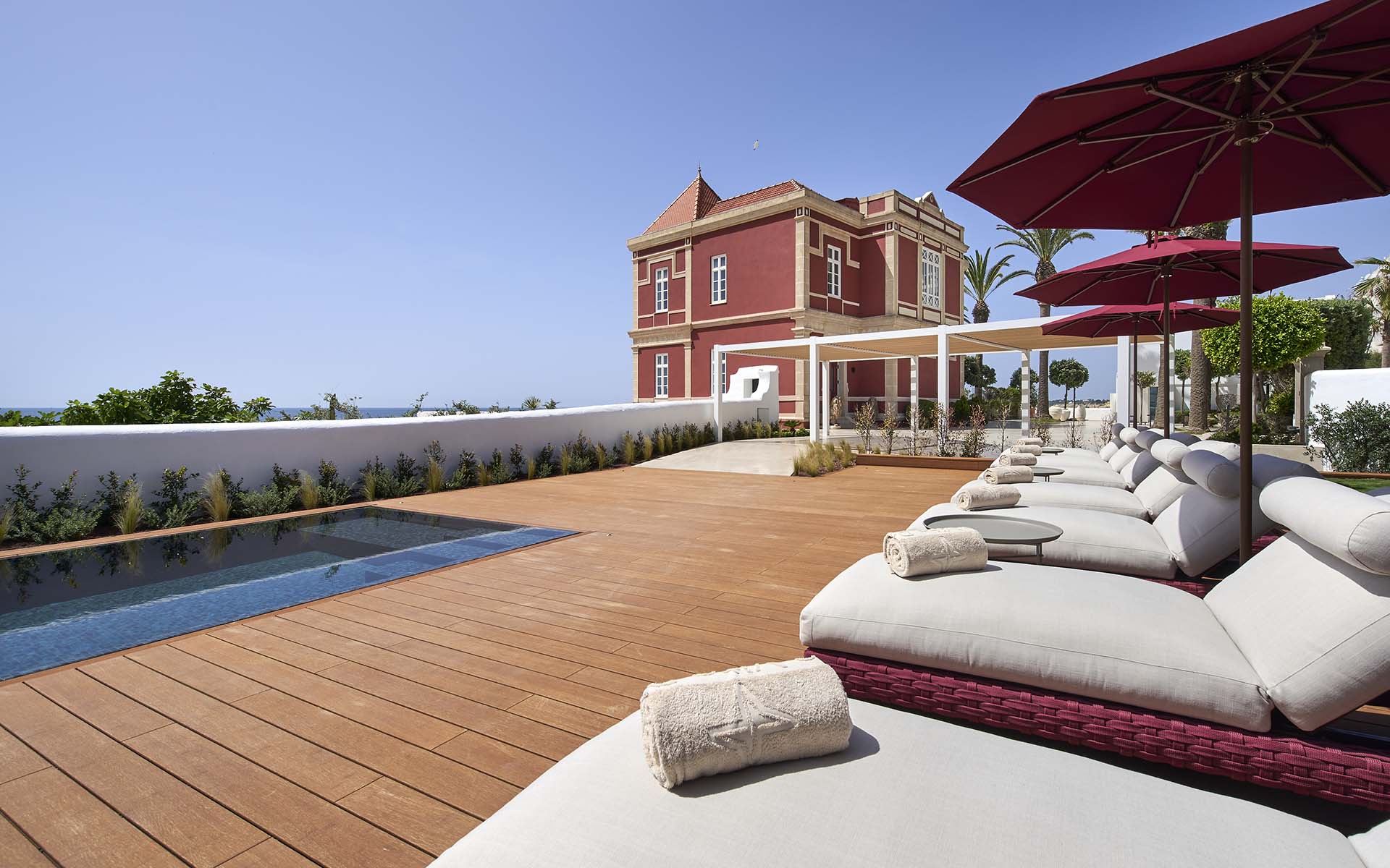 Red Chalet, Algarve