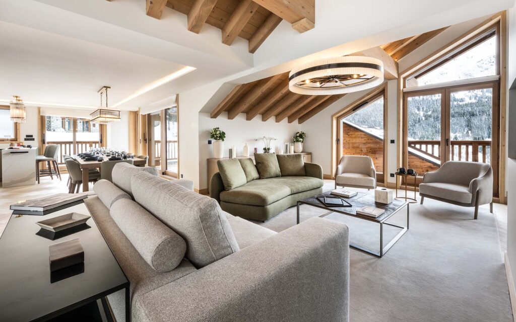 Falcon Lodge