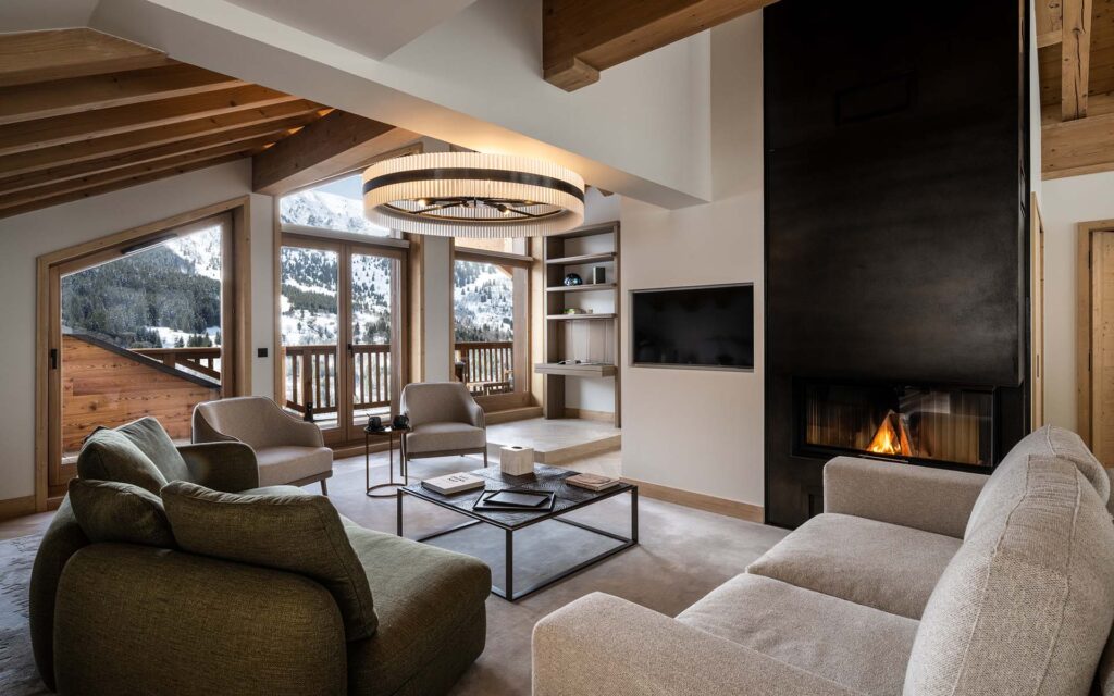 Falcon Lodge