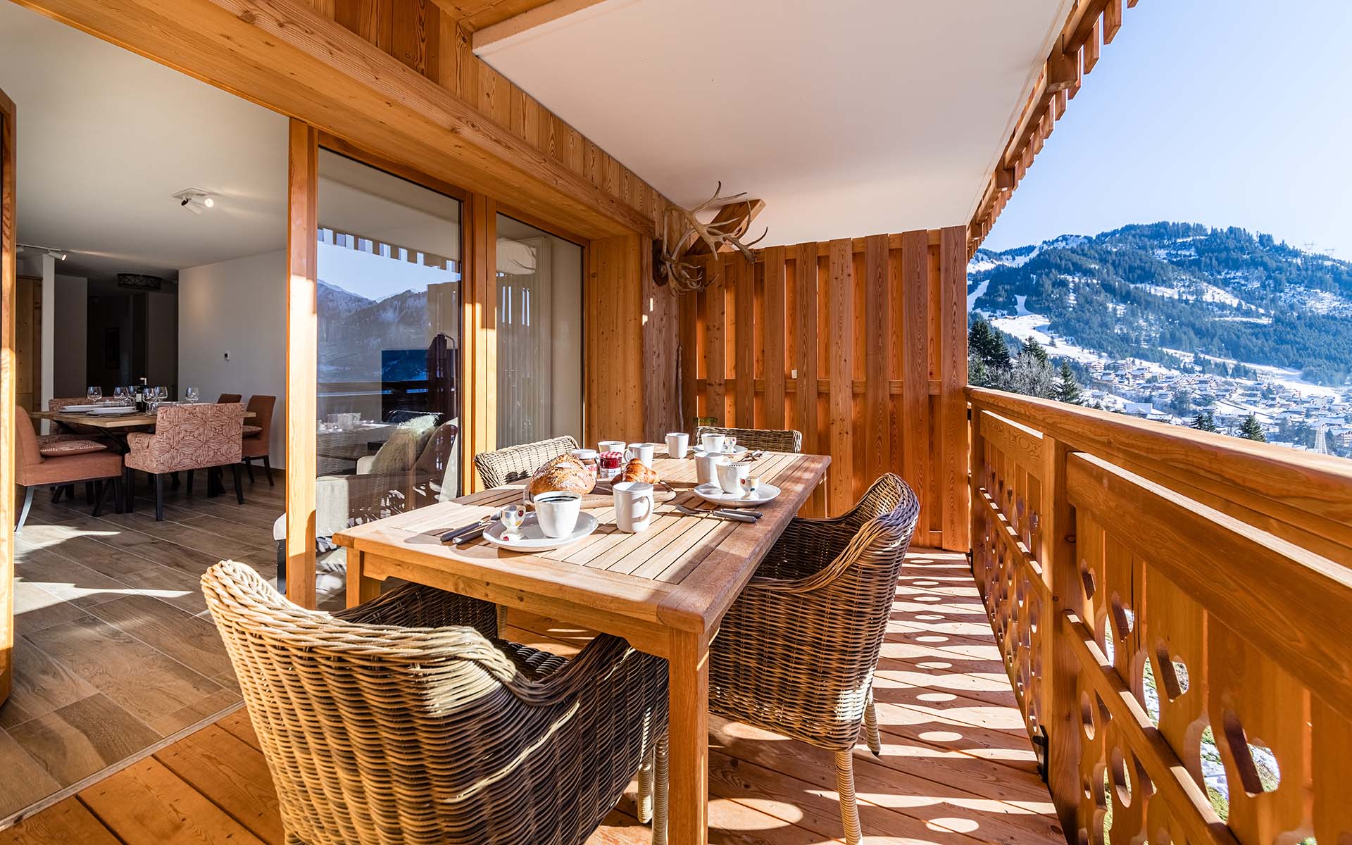 Apartment No. 10, Châtel