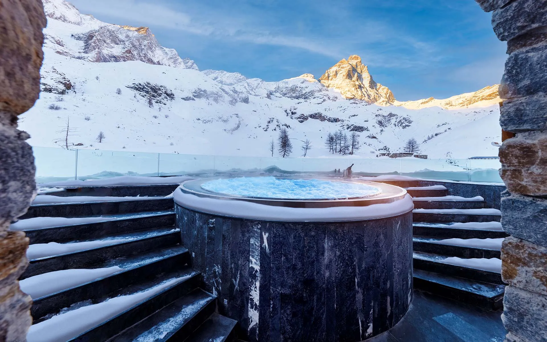 Article The Best Chalets with Hot Tubs
