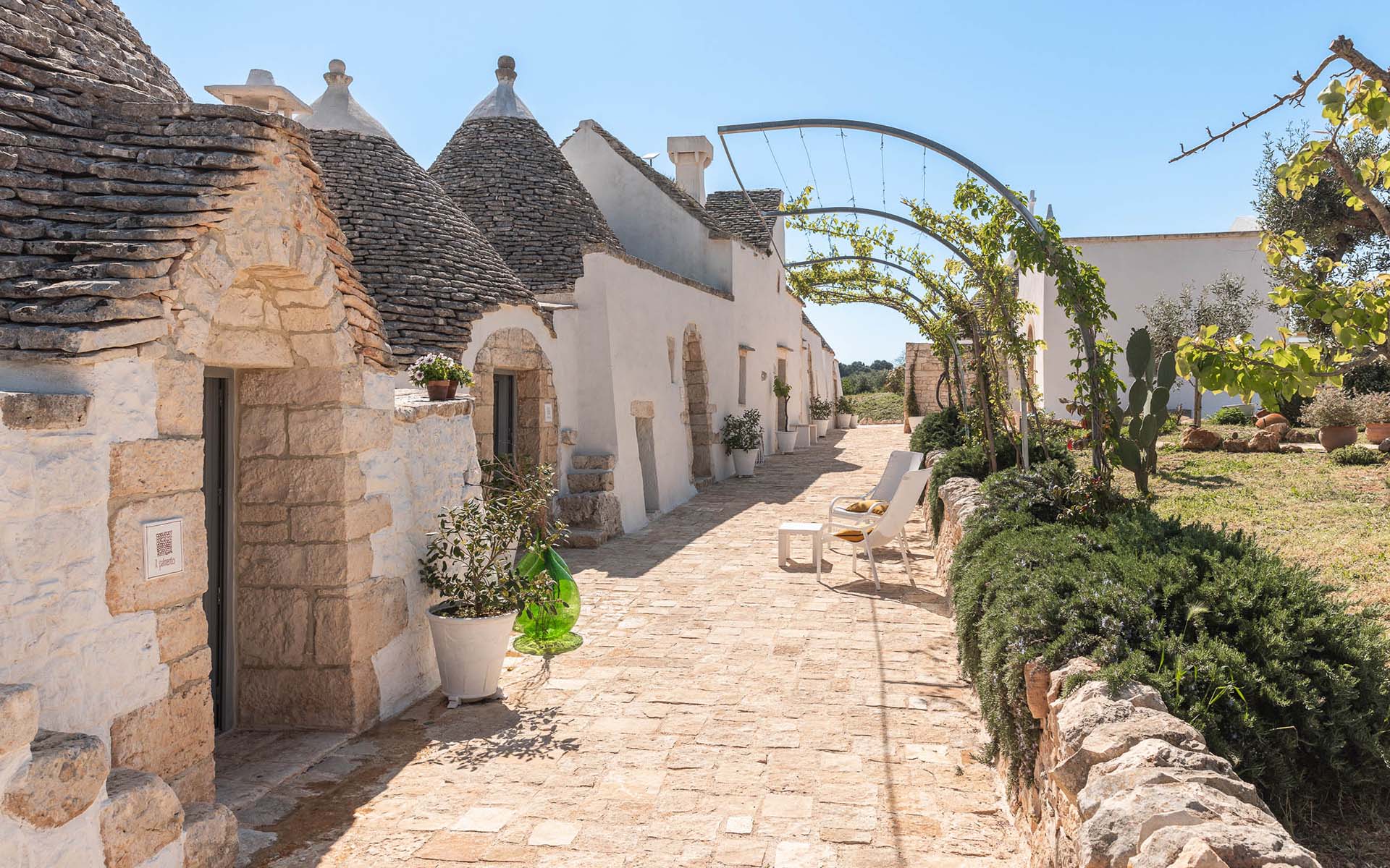 Masseria Le Monache, Puglia