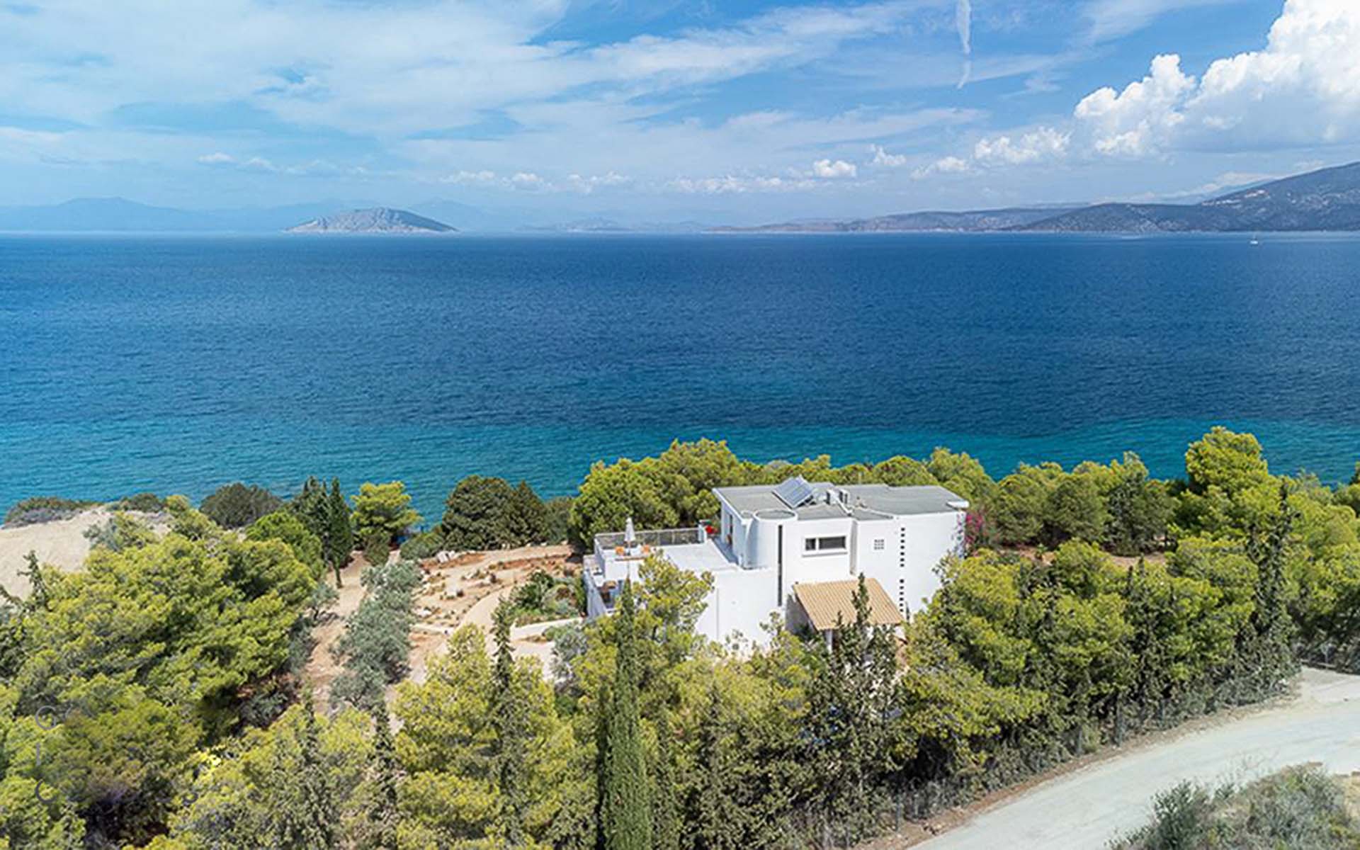 Kilada on the Rocks, Porto Heli