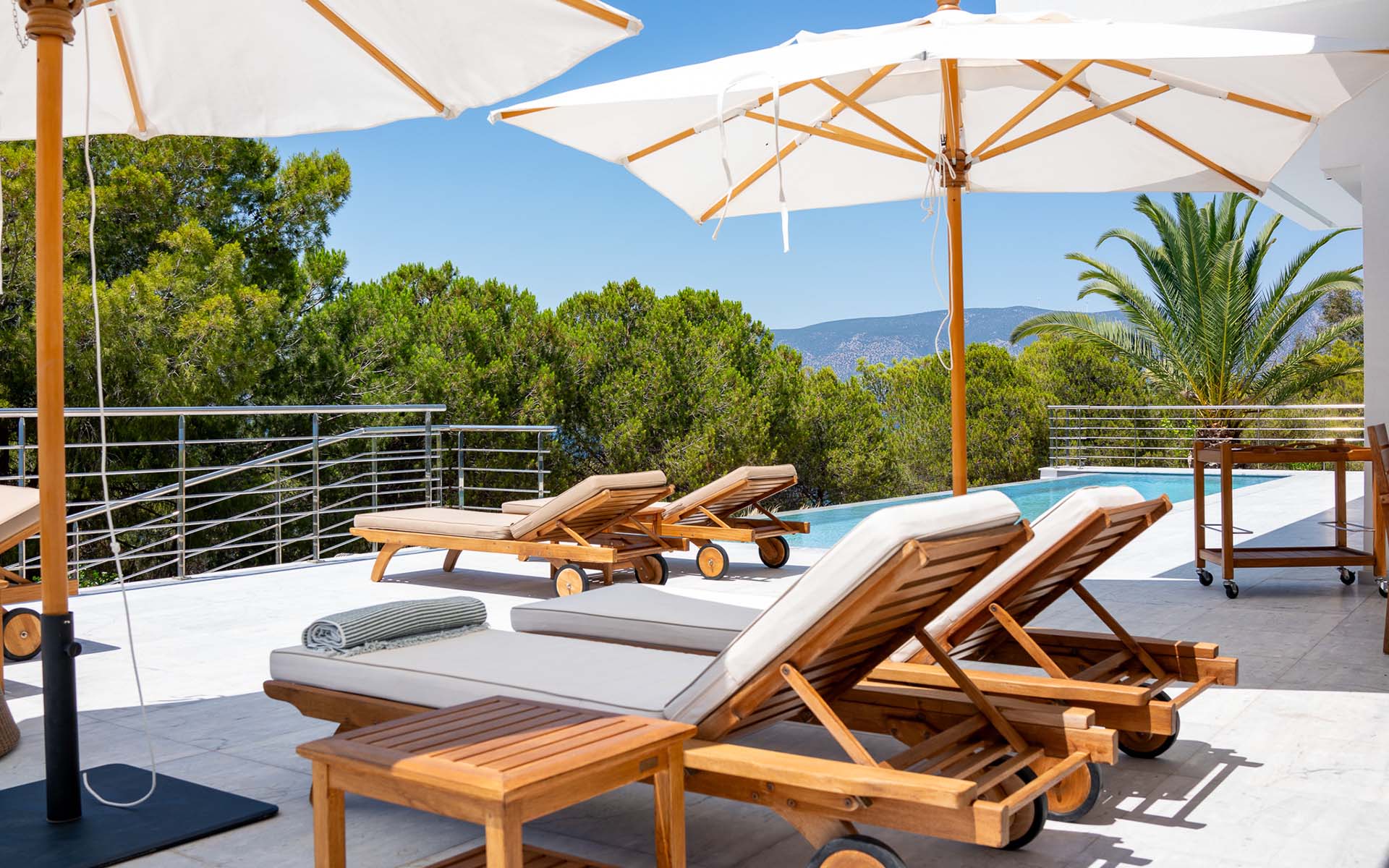 Kilada on the Rocks, Porto Heli
